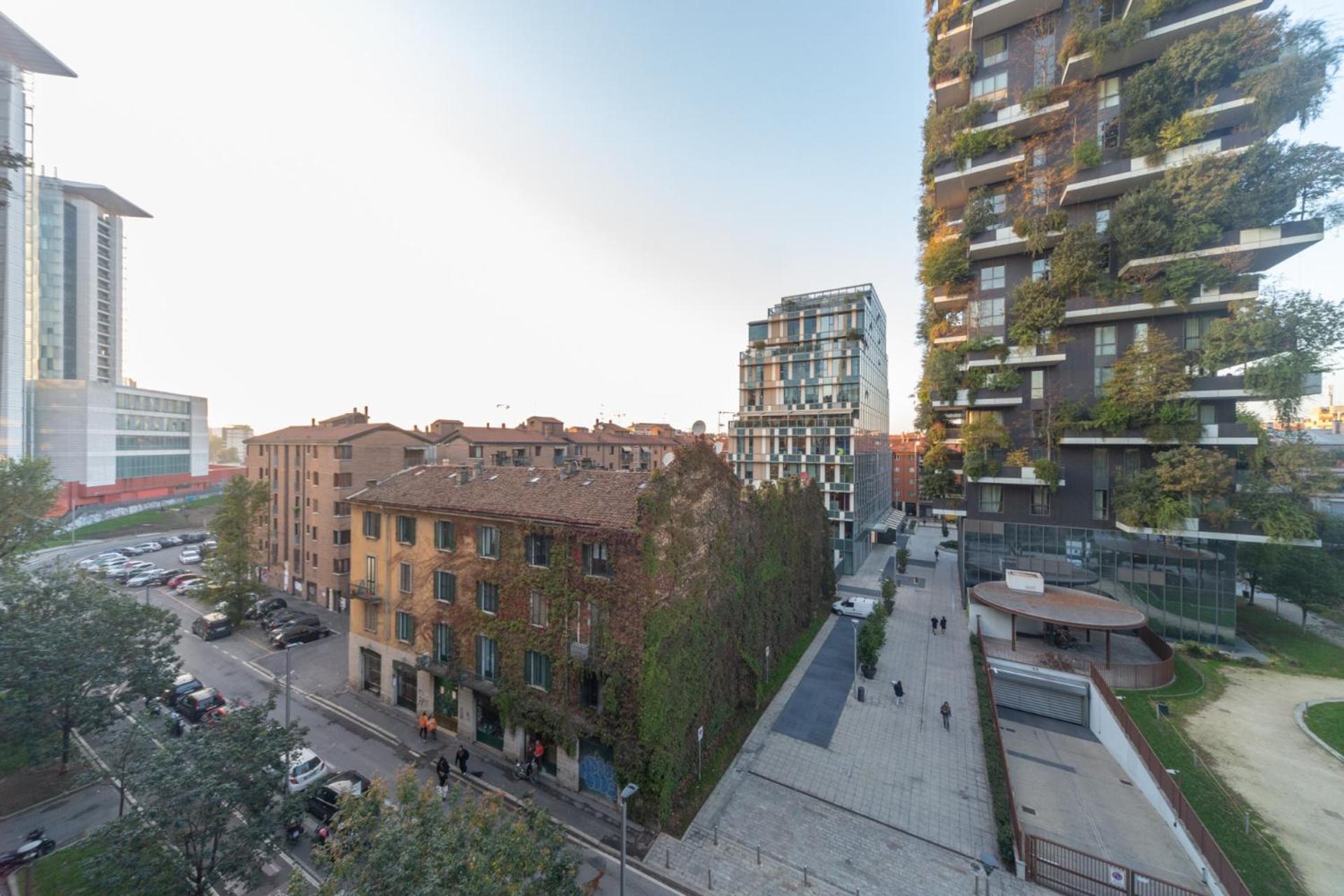 Modern Oasis Opposite Bosco Verticale Apartment Mailand